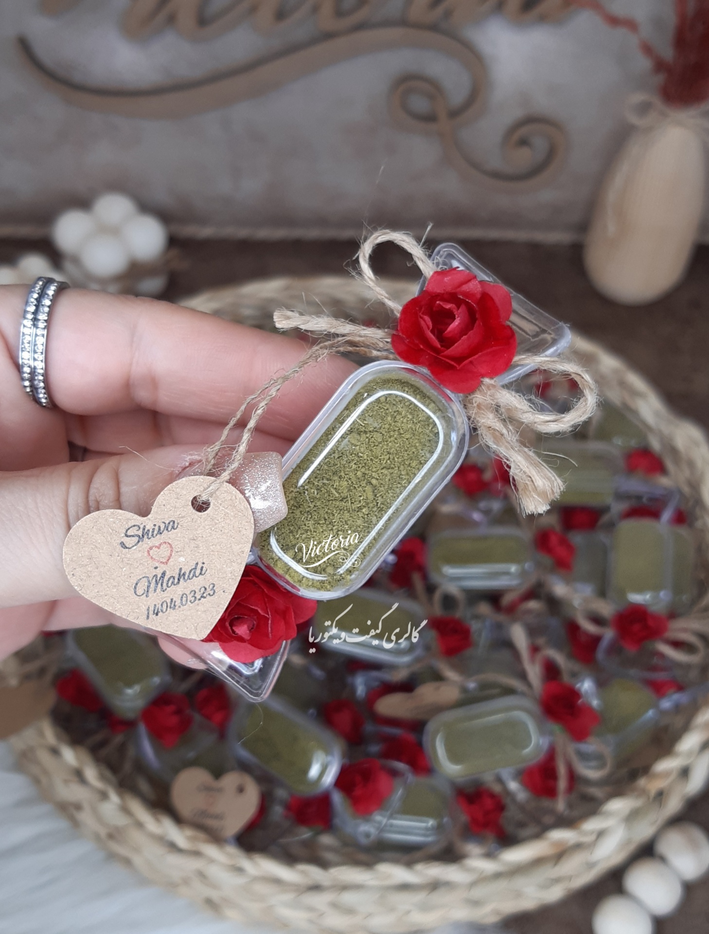 گیفت حنا شکلاتی
