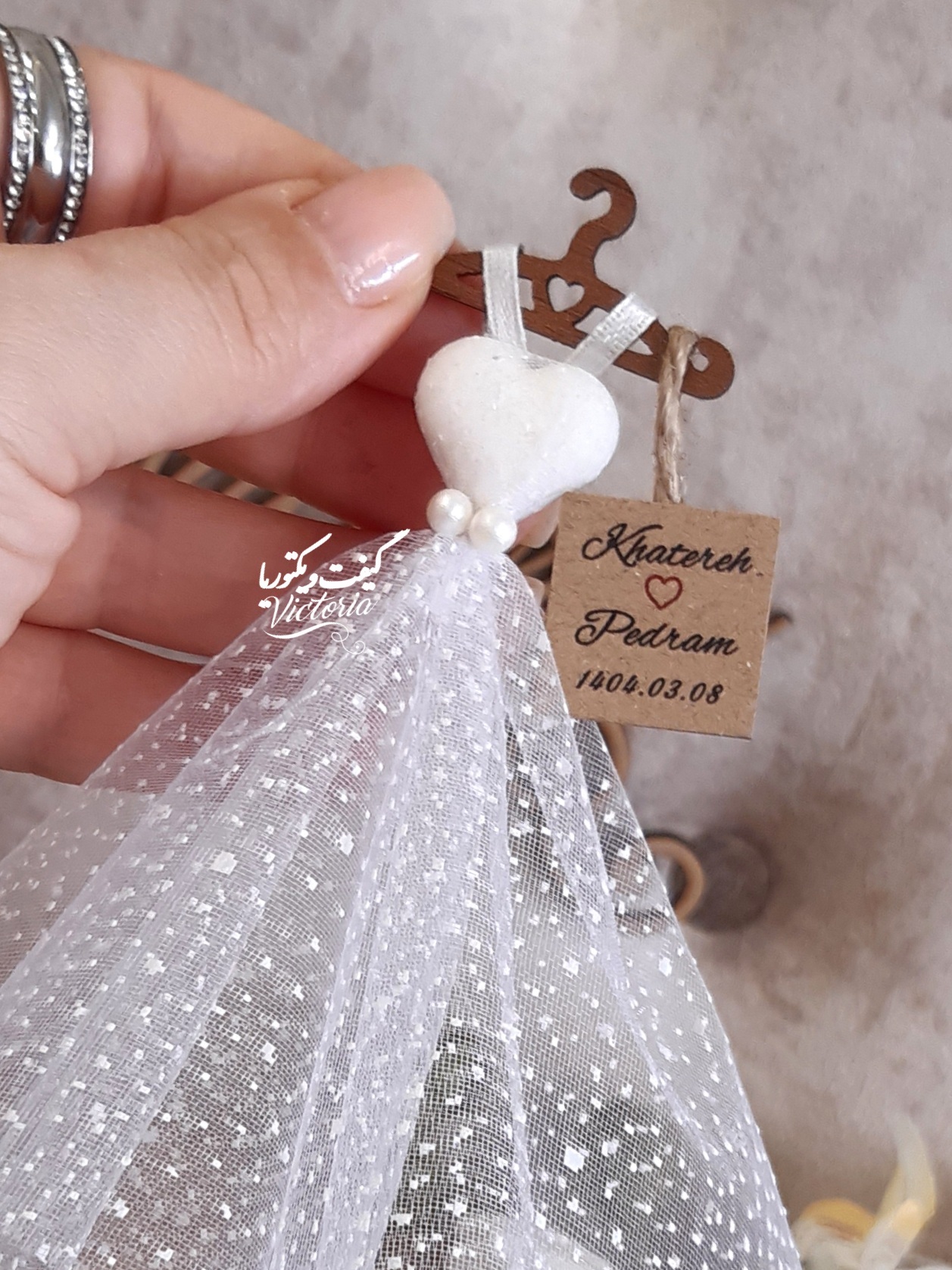 گیفت لباس عروس قندی